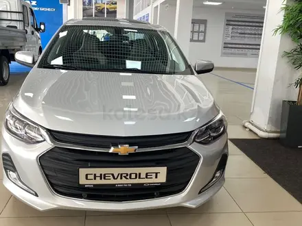 Chevrolet Onix Premier 2 2023 года за 9 290 000 тг. в Атырау