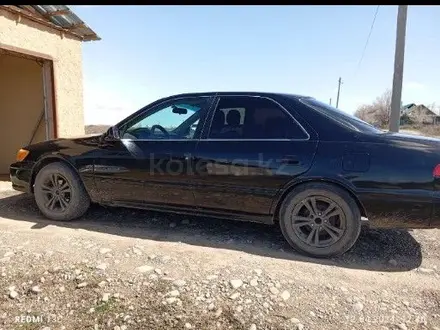 Toyota Camry 1999 года за 2 900 000 тг. в Урджар – фото 2