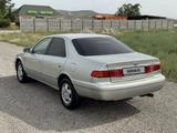 Toyota Camry 2000 годаүшін4 700 000 тг. в Тараз – фото 4