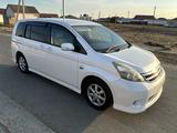 Toyota Isis 2010 годаfor4 100 000 тг. в Атырау – фото 5