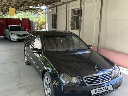 Mercedes-Benz C 200 2001 года за 3 500 000 тг. в Талдыкорган