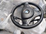 Рулевое колесо на BMW e90 за 105 000 тг. в Алматы – фото 3
