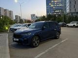 BMW X7 2021 года за 40 000 000 тг. в Астана