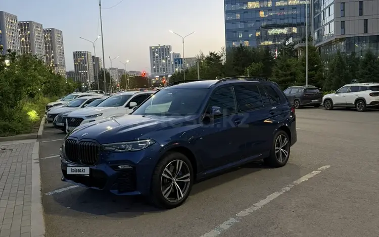 BMW X7 2021 года за 40 000 000 тг. в Астана