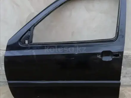 Дверь четырехдверная Volkswagen Golf 3 за 15 000 тг. в Алматы