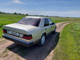 Mercedes-Benz E 200 1990 годаүшін1 200 000 тг. в Уральск – фото 5