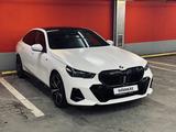 BMW 530 2024 года за 41 500 000 тг. в Алматы – фото 4