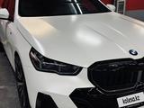 BMW 530 2024 года за 41 500 000 тг. в Алматы – фото 5
