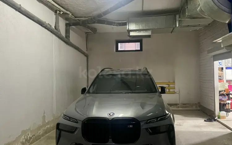 BMW X7 2023 года за 77 000 000 тг. в Караганда