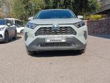 Toyota RAV4 2022 года за 17 500 000 тг. в Алматы