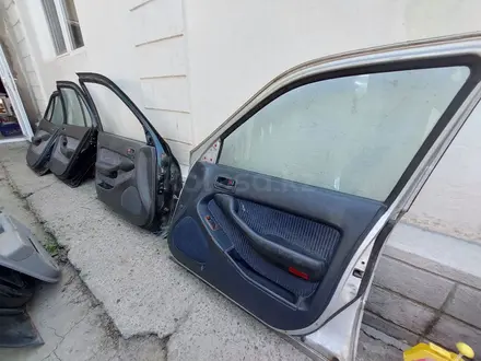 Дверные обшивки на Toyota camry 10 за 50 000 тг. в Тараз