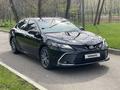 Toyota Camry 2023 года за 15 450 000 тг. в Алматы – фото 3