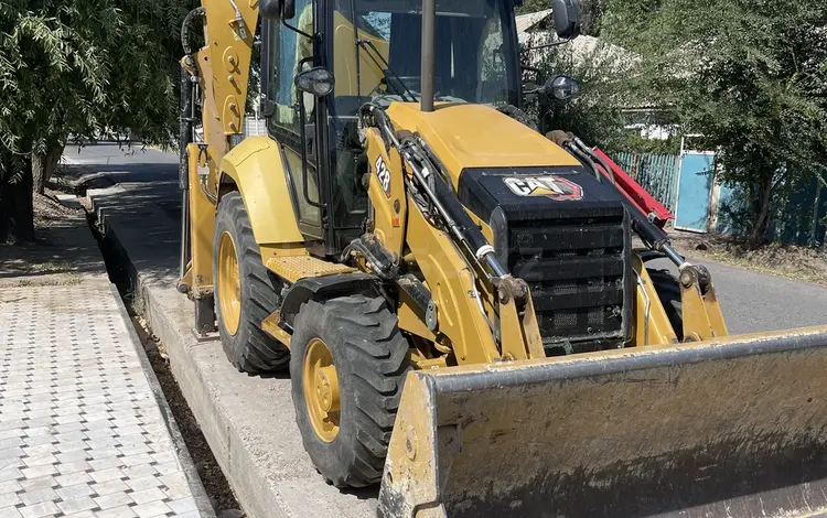 Caterpillar  428 2021 года за 43 500 000 тг. в Шымкент