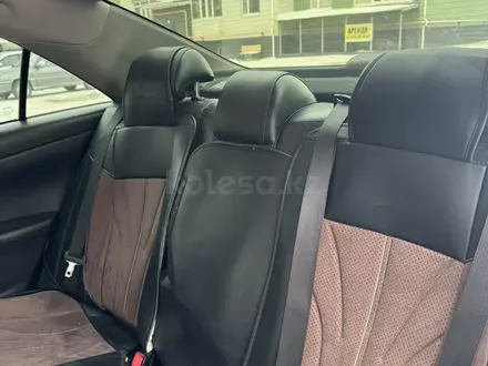 Toyota Camry 2012 года за 7 890 000 тг. в Актобе – фото 18