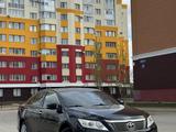 Toyota Camry 2012 года за 7 890 000 тг. в Актобе