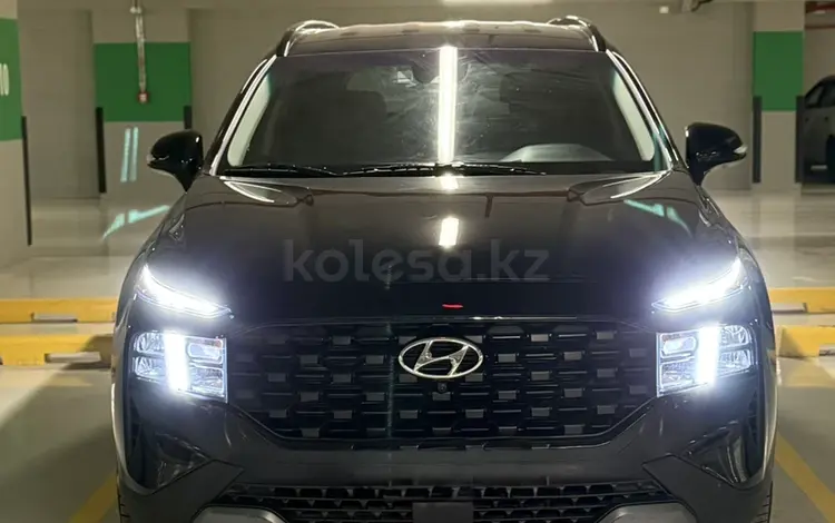 Hyundai Santa Fe 2022 годаүшін17 200 000 тг. в Астана