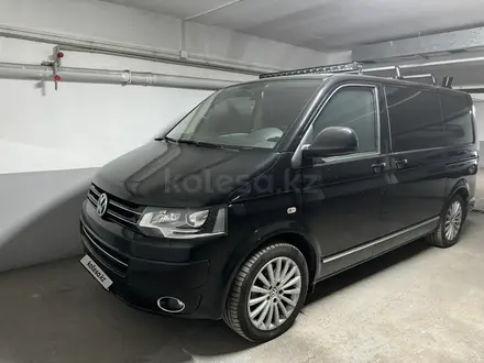 Volkswagen Multivan 2013 года за 18 500 000 тг. в Тараз