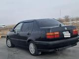 Volkswagen Vento 1995 года за 700 000 тг. в Алматы – фото 3
