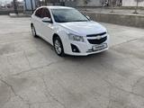 Chevrolet Cruze 2014 года за 3 800 000 тг. в Актау – фото 2