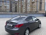 Hyundai Solaris 2015 года за 4 650 000 тг. в Актобе – фото 4