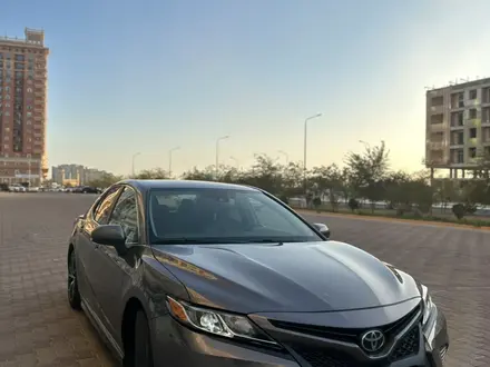 Toyota Camry 2019 года за 12 500 000 тг. в Актау