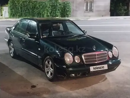 Mercedes-Benz E 320 1999 года за 3 200 000 тг. в Шымкент