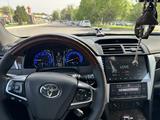 Toyota Camry 2015 годаүшін11 200 000 тг. в Шымкент – фото 5