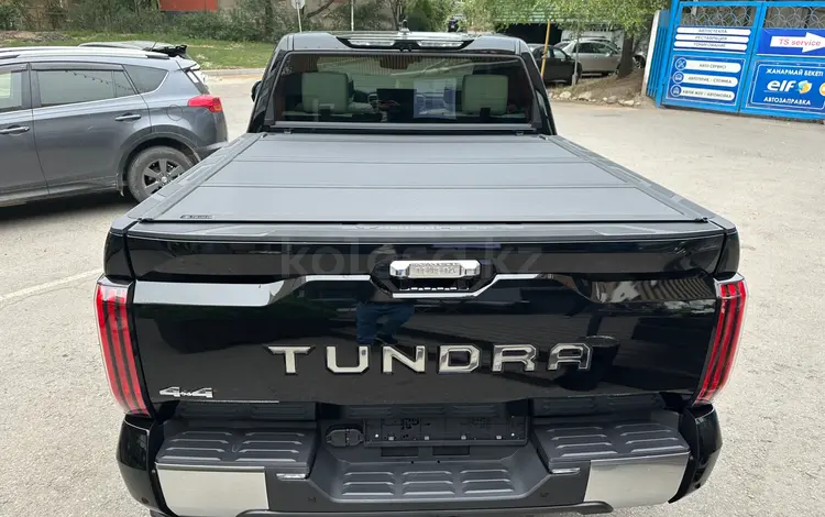 Оригинальная крышка багажника на Toyota Tundra 2023 за 950 000 тг. в Алматы