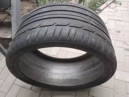 305.25.ZR21-есть 1шт. Dunlop Sport Maxx rt за 40 000 тг. в Алматы – фото 2