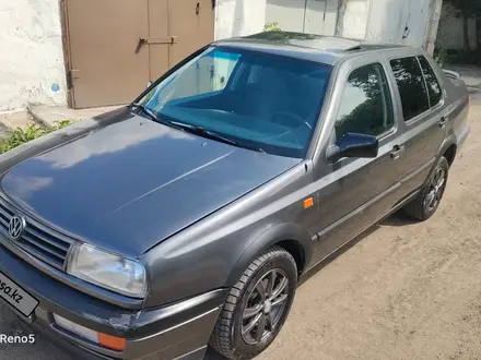 Volkswagen Vento 1992 года за 1 280 000 тг. в Караганда