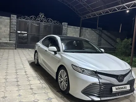 Toyota Camry 2020 года за 14 900 000 тг. в Алматы – фото 4