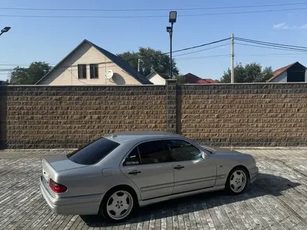 Mercedes-Benz E 230 1996 года за 2 950 000 тг. в Алматы – фото 30