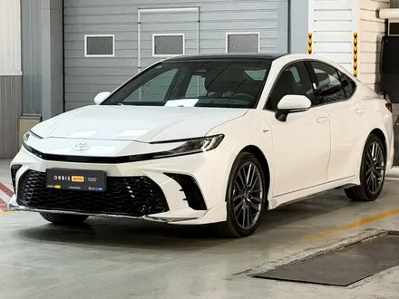 Toyota Camry Luxe 2024 года за 20 490 000 тг. в Алматы