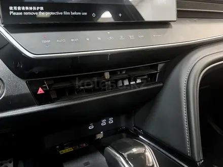 Toyota Camry Luxe 2024 года за 20 490 000 тг. в Алматы – фото 18