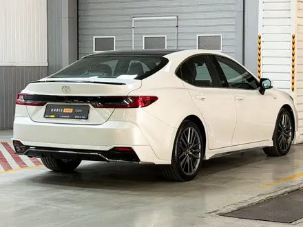 Toyota Camry Luxe 2024 года за 20 490 000 тг. в Алматы – фото 4