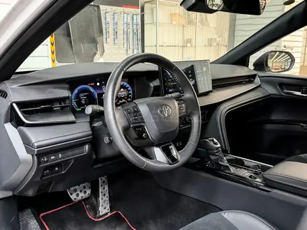 Toyota Camry Luxe 2024 года за 20 490 000 тг. в Алматы – фото 9