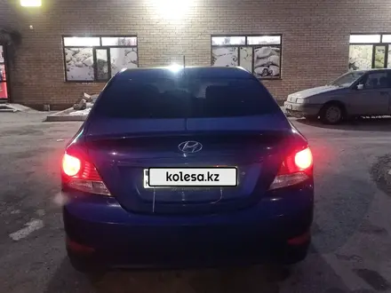 Hyundai Solaris 2012 года за 3 500 000 тг. в Усть-Каменогорск – фото 7