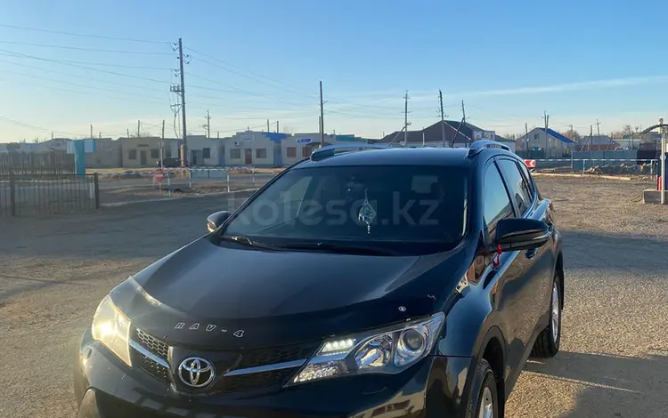 Toyota RAV4 2014 годаүшін9 500 000 тг. в Актобе