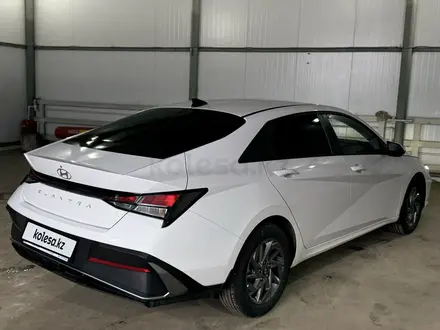 Hyundai Elantra 2025 года за 9 100 000 тг. в Уральск – фото 5