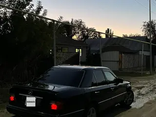 Mercedes-Benz E 320
