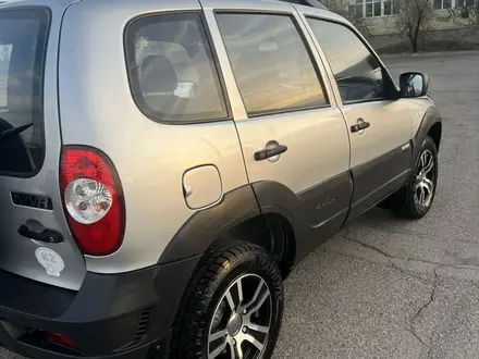 Chevrolet Niva 2013 года за 3 850 000 тг. в Алматы – фото 14