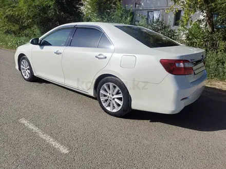 Toyota Camry 2012 года за 10 000 000 тг. в Уральск – фото 3