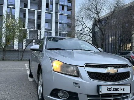 Chevrolet Cruze 2009 года за 3 500 000 тг. в Алматы – фото 9