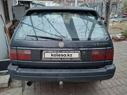 Volkswagen Passat 1993 года за 1 400 000 тг. в Павлодар – фото 2