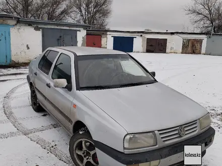 Volkswagen Vento 1994 года за 1 150 000 тг. в Актобе – фото 4