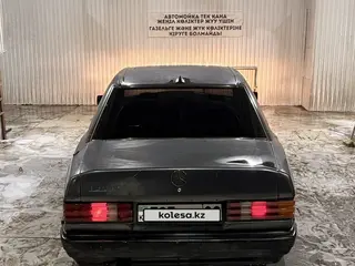 Mercedes-Benz 190