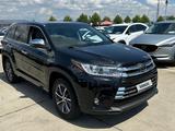 Toyota Highlander 2018 года за 8 800 000 тг. в Алматы