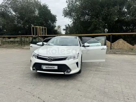 Toyota Camry 2016 года за 12 000 000 тг. в Актобе