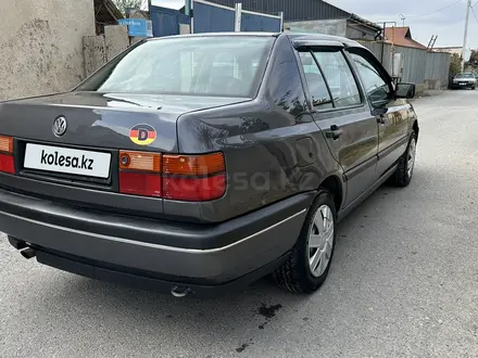 Volkswagen Vento 1994 года за 1 650 000 тг. в Шымкент – фото 3