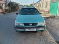 Volkswagen Passat 1994 годаүшін2 380 000 тг. в Шымкент